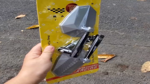 (KVN) Gương chiếu hậu  kiếng chíu hậu MẪU V5 TAM GIÁC CHÂN XOAY 360 ĐỘ 10LY REN THUẬN (MS03)