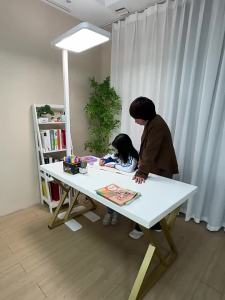 Eye-protection Stand Lamp Light Standing Eye-Protection Standing Light Floor Lamp Full Spectrum Floor Eye Protection Lamp Anti-Blue Light Eye Care Standing Lamp Bedroom Floor Lamp Living Room