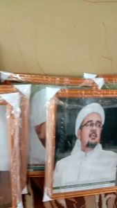 Bingkai Foto Kaca Habib Umar Bin Hafidz Uk 30x40✓