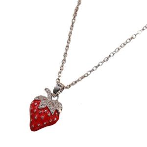 Elegant Pendant Necklace Strawberry Shape Necklace Party Necklace Modern Chain Necklace Perfect for Various Occasion