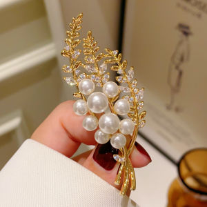 Pearl Wheat Brooch Crystal Leaf Floral Bouquet Long Branch Statement Pin Elegant Blazer Coat Clothing Accessory for Women