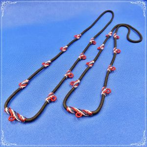 สร้อยห้อยพระเชือกร่ม สร้อยเชือกถักเทียน ลายธงชาติไทย ห้อยพระ 9 องค์ สร้อยพระขนาด 4 มิล สร้อยยาว 32 นิ้ว(81.2 cm.)วัสดุแข็งแรงทนทานสวมใส่สบาย