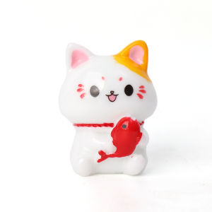 Car Mini Lucky Fortune Cat Ornaments for Office Decor Car Dashboard Ornament Birthday Gift Home Decoration Accessories