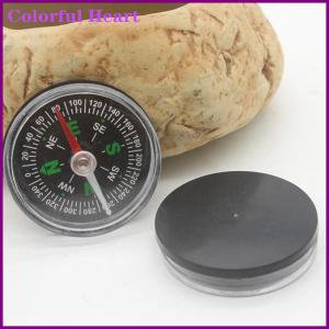 Colorful Heart เข็มทิศขนาดเล็กแบบพกพาเข็มทิศที่แม่นยำมีปุ่มนำทางเพื่อเอาชีวิตรอด