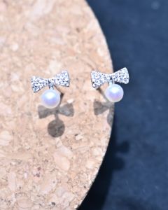 Petite Bow Fewshwater Pearl Stud Earrings - Zircon Accented
