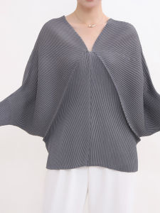 Plus size batwing sleeve t-shirt womens fashionable high-grade temperament wild V-neck pullover T-shirt #20240782