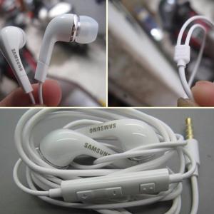 Tai Nghe Samsung J5 Có 2 Loại ( Thường ) Và ( Zin ) Jack 3.5mm Cho Âm Thanh Chuẩn Có Núm Gíup Không Đau Tai Thoải Mái Khi Đeo