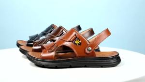 2024 Summer New Beach Shoes Mens Leather Casual Dual Use Slippers Mens Thick-Soled Cowhide Sandals for Middle-Aged Men ㏇L0529