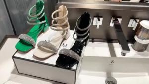 Internet Celebrity Womens Sandals for Outdoor Wear Summer Fashion New Style Mid-Heel Ankle Strap Back Zipper 3.5CM Chunky Heel Roman Womens Shoes