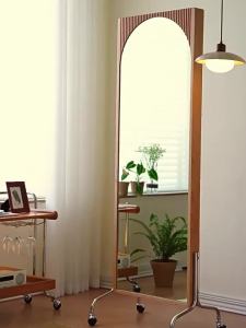 Movable Rotating Full-Length Dressing Mirror Magazine Rack Entryway Partition Floor-Standing Integrated Home Use Solid Wood