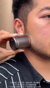 Máy cạo râu điện Mini có thân hợp kim chống thấm nước hoàn toàn thích hợp cho nam và nữ lý tưởng để cắt tóc mặt hàng ngày nhỏ gọn và di động để sử dụng tại nhà và du lịch