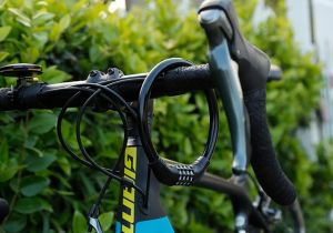 Khóa xe đạp 4 số đổi mã màu đen