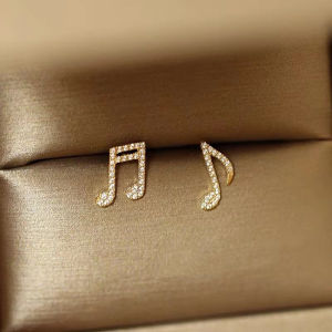 ต่างหูสตั๊ดสัญลักษณ์เพลงไม่สมมาตรแผ่นเงินสเตอริงก์ S925 14K ทองความรู้สึกที่เหนือกว่า