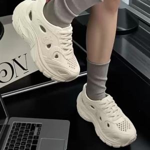 [Free Shipping] Womens Clogs Casual Sports Shoes Womens Sneakers Womens Water Shoes Beach Shoes EVA Wading Shoes Sandals