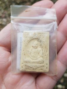 พระผงรูปเหมือนหลวงพ่อจาด วัดบางกระเบา จ.ปราจีนบุรี  ปี2537 (รุ่นมหาบารมี)