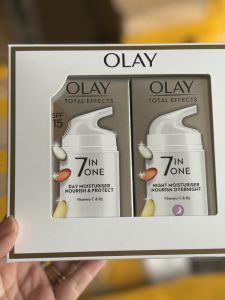 Bộ Kem dưỡng Olay Total Effects 7 In One Day Night Moisturiser Ngày Đêm SPF15 Ngăn Ngừa 7 Dấu Hiệu Lão Hóa - DuocmyphamDrAn
