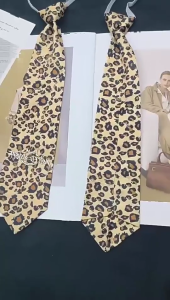 Vintage Leopard Print Necktie for Women Men Student Elegant Pre Tied Adjustable Ties for Uniform School Shirt Accessory