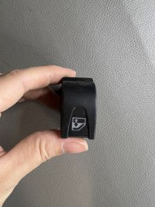 Công tắc đức long dùng trên ô tô