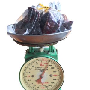 เนื้อแดดเดียวแบบพวง (ขายดี) ทอดแล้วพร้อมทาน ขนาด 10 ชิ้น  ปรุงรส อร่อยสะอาด ทำวันต่อวัน ไม่ใส่วัตถุกันเสีย