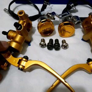Handle Master Rem Nssn Radial 2 Tabung Full Gold Thailand 1 Set Kiri Kanan + Switch Master Rem Pnp Nmax New Old/ Pcx 150 160/ Xmax/ Adv & (Untuk Motor Bebek Kopling Lainnya Pake Stut Hidrolik)