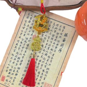 SIQIN Thiết kế may mắn màu vàng Đồ trang trí treo hình dê Nhẹ Tua Rua Đỏ Trang trí Tết Nguyên Đán Chất lượng cao. Di động dây chuyền năm Dê Lễ hội mùa xuân