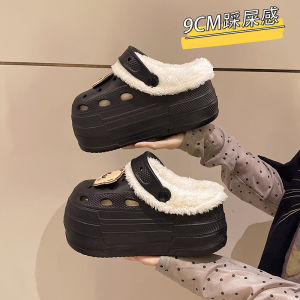 [Free Shipping] Celebrity-style 9CM high-heeled perforated sandals for women summer outdoor wear thick-soled height-increasing beach clogs for women