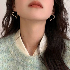 Minimalist Heart Stud Earrings Hypoallergenic S925 Silver Posts for Women Essential for Work Dates