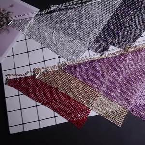 Halloween bling Khẩu trang đá quý phong cách châu Âu và Mỹ với đá quý khẩu trang hình tam giác khẩu trang câu lạc bộ đêm phụ kiện đá quý lấp lánh cho phụ nữ