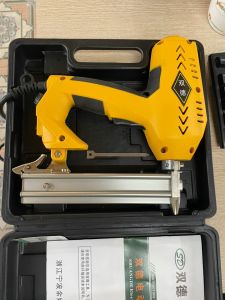 Súng bắn đinh điện F30 súng bắn đinh thẳng máy bắn đinh gỗ dùng điện 220V - sử dụng đinh công nghiệp bắn gỗ