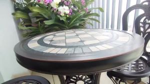 Bộ bàn ghế sân vườn HEALHOMES vuông có tay Nhôm Đúc dùng cho phong khách sân vườn cafe cao cấp