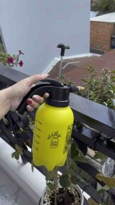 BÌNH XỊT SÂU 2 LÍT AAA TƯỚI CÂY PHUN SƯƠNG CẦM TAY ( NHỰA CAO CẤP ĐẦU PHUN BẰNG ĐỒNG HOẶC NHỰA )