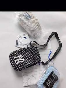 Tas MLB NY Monogram Pocket Bag: Tas Selempang Pria & Wanita Kekinian