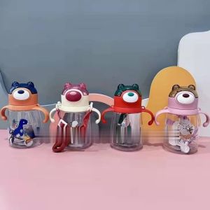 Botol Minum Anak Karakter Animal Free Sedotan Dan Tali Kapasitas 550ML BPA FREE kODE 2672-2673