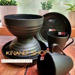 promo set ramen hitam komplit isi 12 pcs campur 4 piring 4 mangkuk 4 cangkir plastik dop ramen tebal