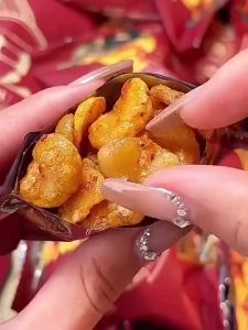 Teacher Zhaos shellless old vinegar broad bean snack Shellless Vinegar Broad Bean Nut Snacks