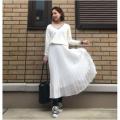 Chân váy xếp ly UNIQLO.