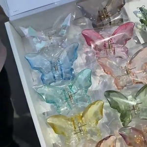 ผมเปียแบบถักด้านกิ๊บหนีบผมทรงผีเสื้อโปร่งใสกิ๊บหนีบผมวิกผมสำหรับงานปาร์ตี้ที่หนีบผมสำหรับงานแต่งงานแต่งหน้าสำหรับล้างหน้า