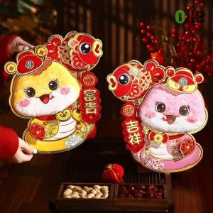 1คู่ตกแต่งตรุษจีน 2025 ปีงูพรคําสติกเกอร์ประตูราศีงู 3ง ประตู โคลง เครื่องประดับ สติ๊กเกอร์ติดผ้าม่าน สติ๊กเกอร์ติดประตู การตกแต่งเทศกาลฤดูใบไม้ผลิ