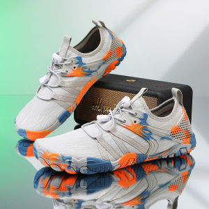 New outdoor five-toe barefoot shoes for diving surfing rafting and beach activities also suitable for indoor fitness running and sports. Available in a couples style