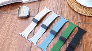 Suitable for Apple Watch apple iwatch8910se Silicone folding buckle s12/11 Magnetic Attraction ultra4 Strap