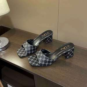 101-12 Heeled Mules with Block Heels in Black and Beige Patterns. Casual Wear for Indoor or Outdoor Settings.
