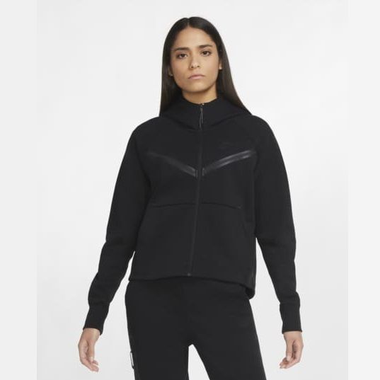 female tech fleece