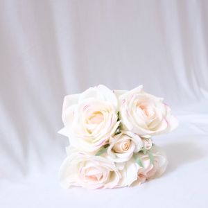 CAVIAR WEAR CAROLA ROSES PINK AND WHITE BUNGA DEKORASI BUNGA ARTIFICIAL AKSESORIS DEKORASI BUNGA HIAS BUNGA PREWED WEDDING