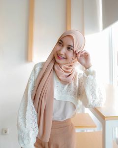 OUTFIT RAJUT Sweater Atasan Wanita Outer Crop Top Yura Ballon Motif Jaring / 2 ukuran
