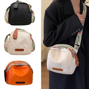 GDRGHJN กันน้ำกันน้ำได้ กระเป๋าสะพายพาดลำตัวสำหรับผู้หญิง สายคล้องไหล่กว้าง จุได้มาก กระเป๋าทรงเปลือกหอย ลำลองแบบสบายๆ น้ำหนักเบามาก กระเป๋าสะพายไหล่แบบสั้น สำหรับผู้หญิง