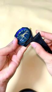 【 Promo 】Jam tangan pria Pembongkaran tali karet silikon kaca belakang dengan mudah Dikirim Jakarta