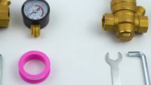 ss Water Pressure Regulator Valve - 3/4inch (DN20) & 1/2inch (DN15) Adjustable Pressure Reducer with Gauge for Home/Industrial Plumbing Systems High/Low Water Pressure Control