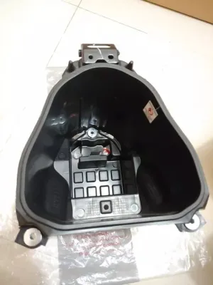 BOX BAGASI Honda REVO ABSOLUT HITAM