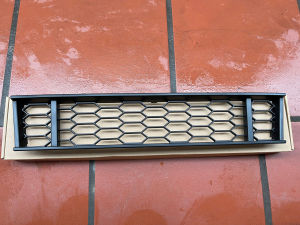 Tấm lưới che két nước Ford Everest 2023 - 2025.