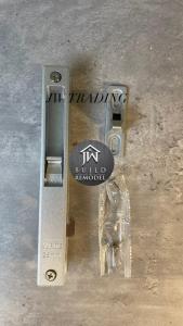 A5 Series (No Key) 25mm Aluminium Sliding Door Lockset (Black /Silver/White) DIY Home Improvement